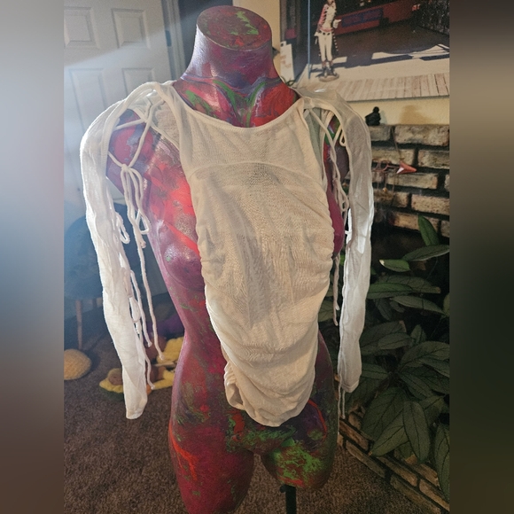 NWT ClubEXX White Top - Picture 4 of 4